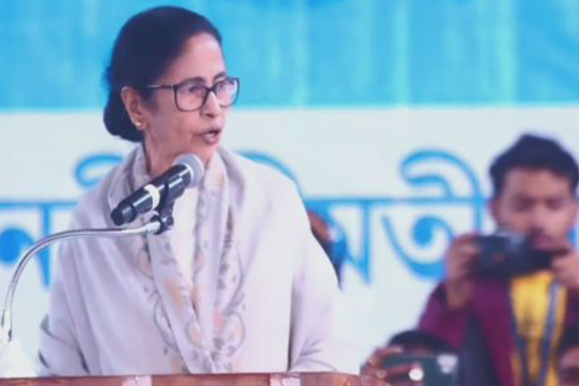 "Dushasana came to Bengal": Mamata Banerjee hits back at Amit Shah, says 'govt gave land for fencing in Petrapole, Andal'