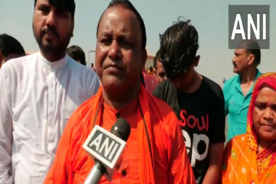 Odisha CM Mohan Charan Majhi visits Mahakumbh 2025