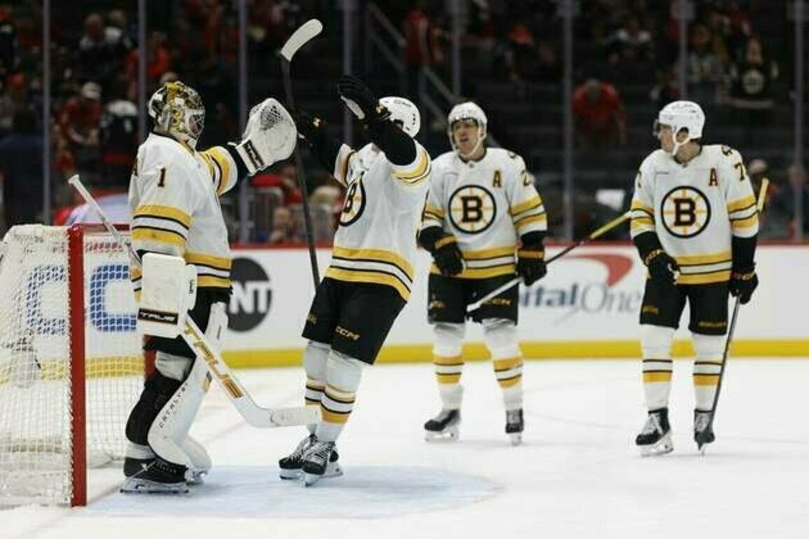 Bruins building chemistry ahead of encounter vs. Blackhawks