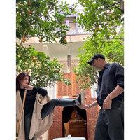 Akshay Kumar knocked out by wife Twinkle Khanna's kick? Check out Khiladi Kumar's hilarious birthday wish for his wife