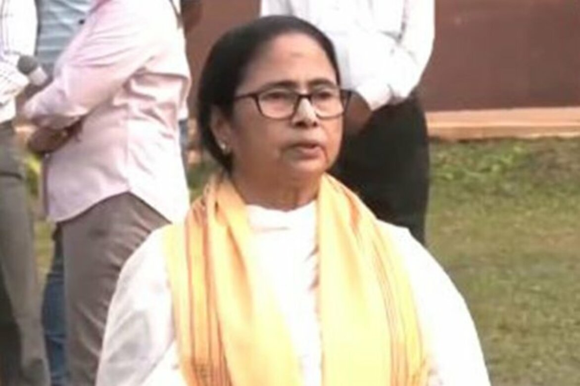 "Govt is doing everything possible to help victims": Mamata Banerjee on Jalpaiguri storm