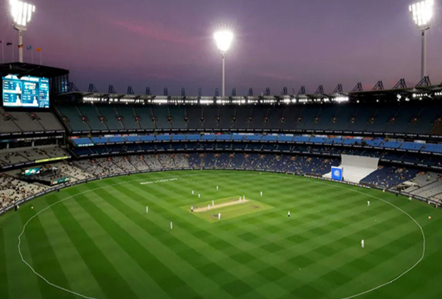 Preparartions begin for Test Cricket's 150th anniversary match under lights in Melbourne