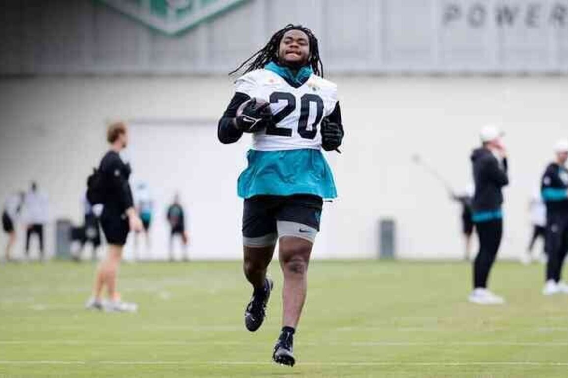 Lawrence on Offense's Growing Confidence: "Really Synched Up..."