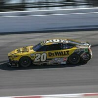 Christopher Bell wins late 4-car sprint at Bristol night race