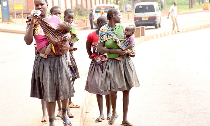 15,000 children in Uganda live on the streets 15,000 children in Uganda live on the streets