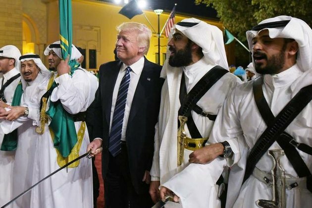 Trump failed to disclose dozens of foreign gifts report