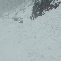 Locals stranded in PoGB as snowfall disrupts road access
