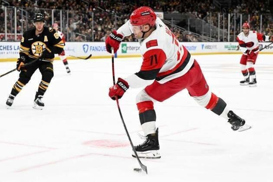 Bruins stand in way of Hurricanes sewing up Metropolitan Division