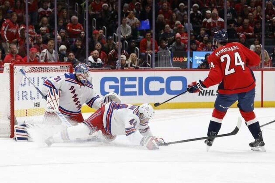 Rangers rack up 5 third-period goals, crush Capitals