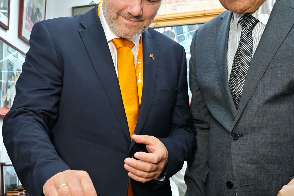 (Int'l Exchange) CHINA-ANHUI-HUANGSHAN-GERMAN MAYOR-CHINESE CULTURE (CN)