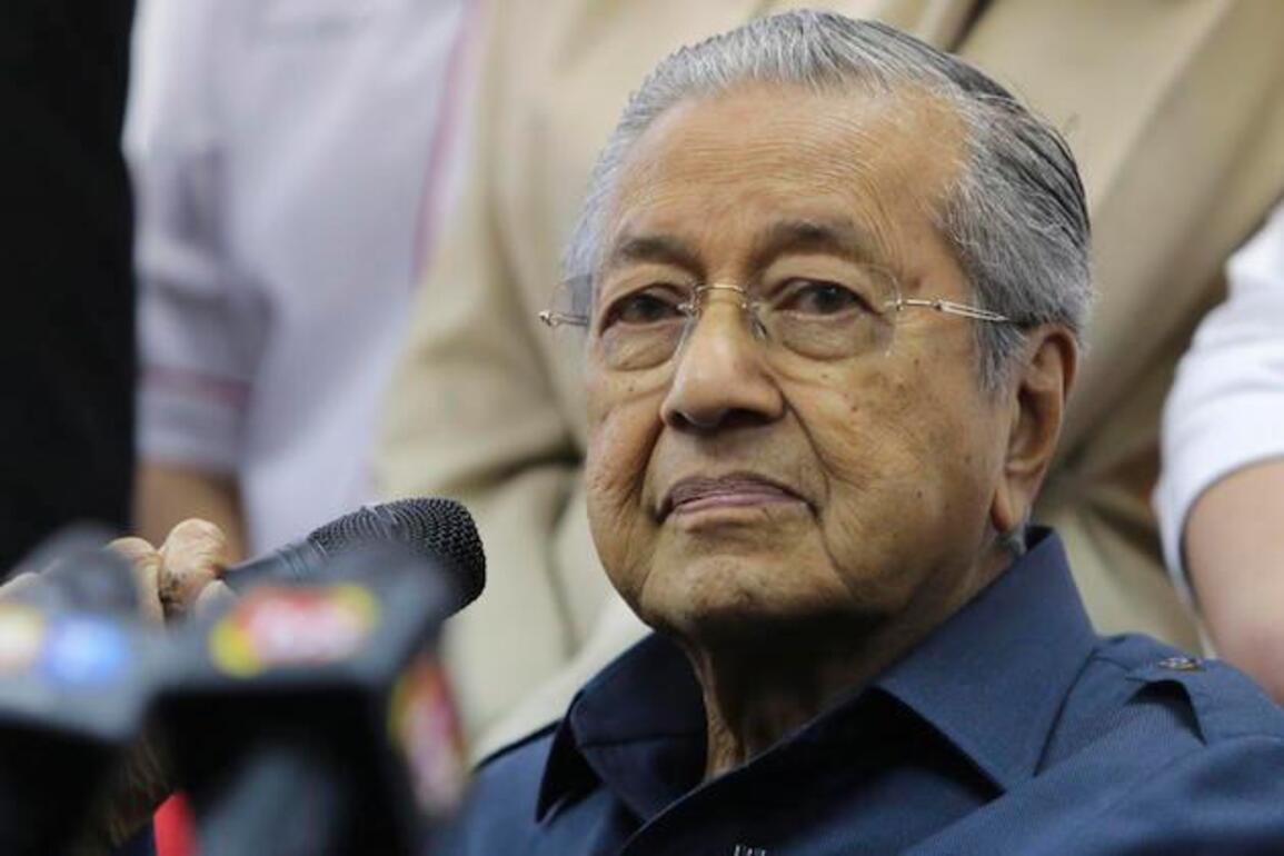 Former Malaysian PM says war not solution to conflicts