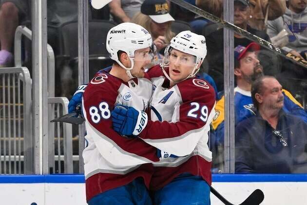 Valeri Nichushkin scores twice as Avalanche clinch top spot in West