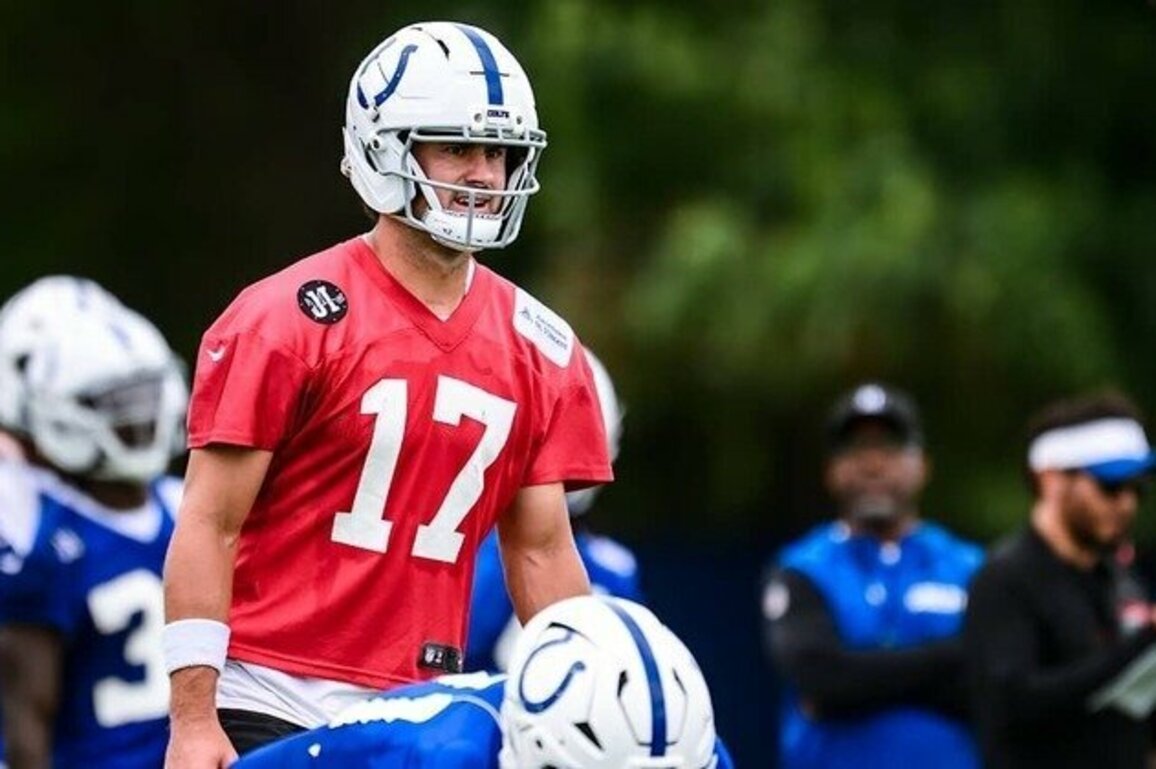 How Daniel Jones is approaching debut as Colts QB1