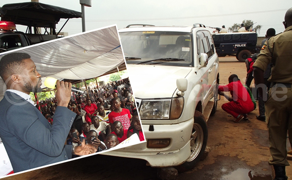 Bamakanika nga bazzaamu omukka mu mmotoka ya Bobi Wine. Mu katono ng'ayogerako eri abavubuka Bamakanika nga bazzaamu omukka mu mmotoka ya Bobi Wine. Mu katono ng'ayogerako eri abavubuka