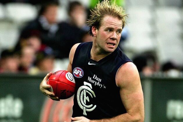 AFL star Nick Stevens faces jail time after ripping off six families in tradie scam