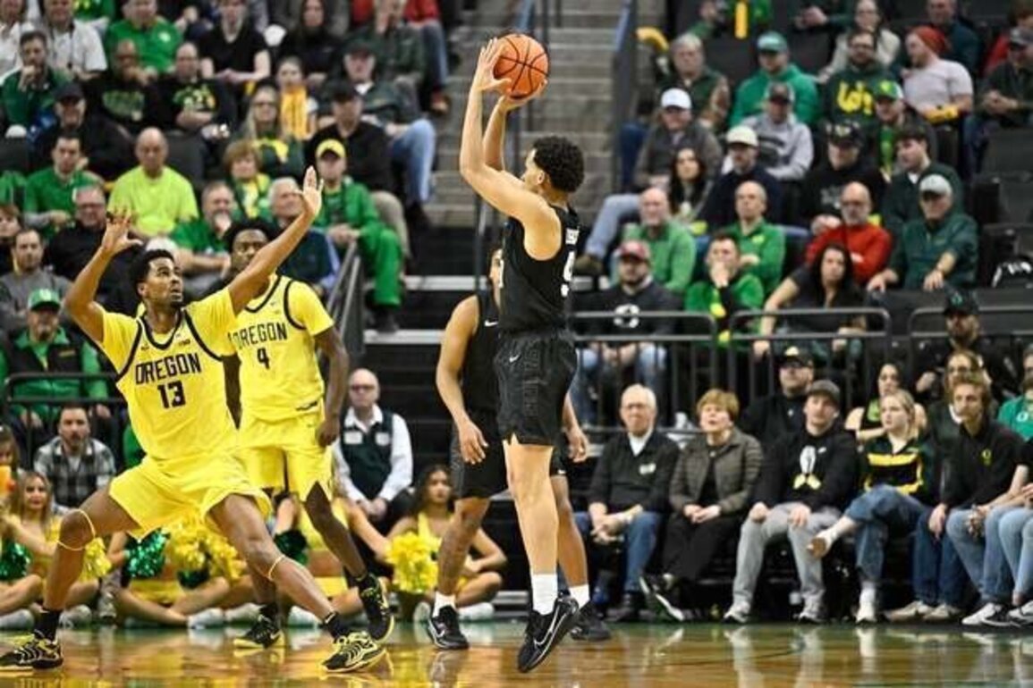 Carson Cooper's career game lifts No. 10 Michigan State past Oregon