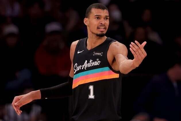 Spurs hope dose of adversity fuels them to win over 76ers