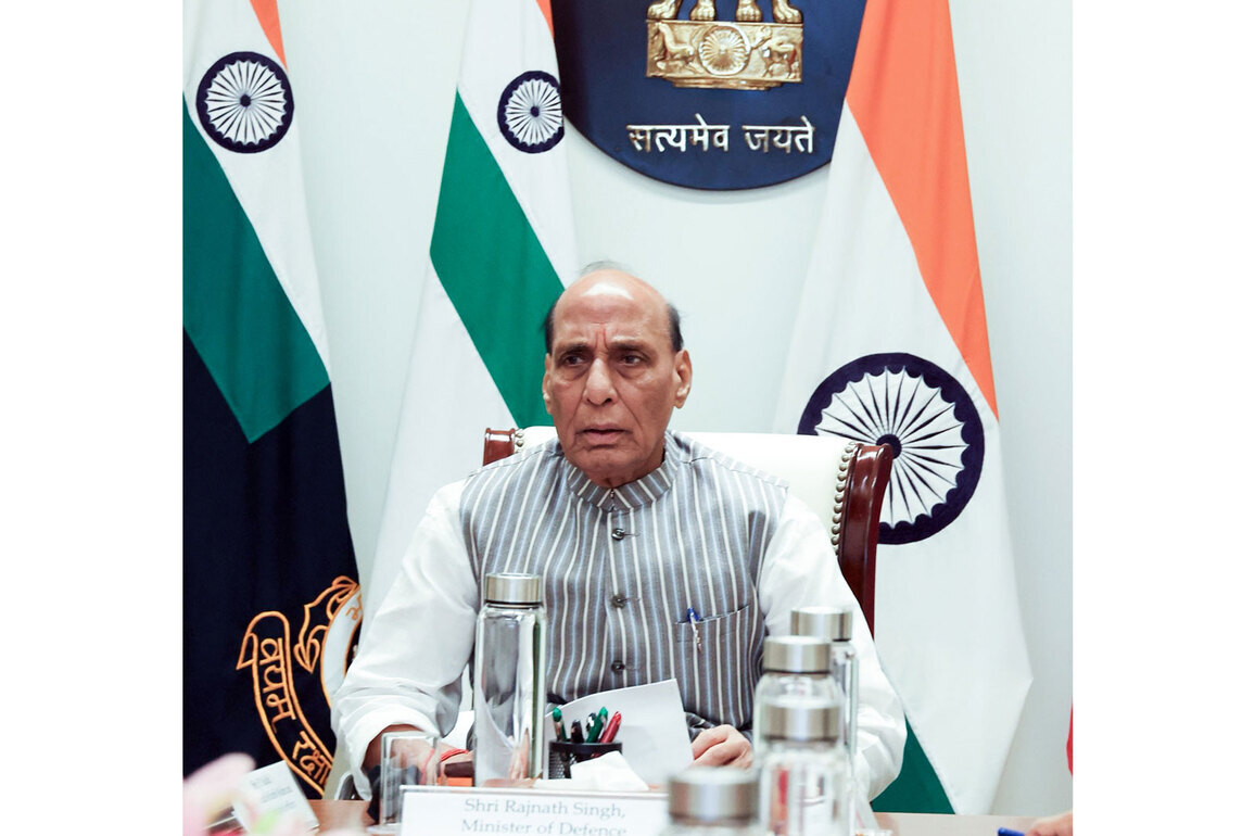 Defence Minister Rajnath Singh downsizes convoy following PM's appeal