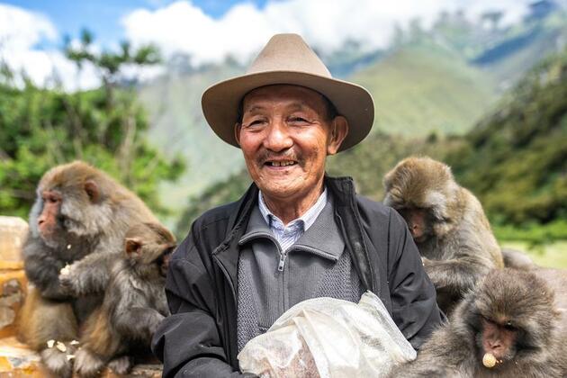 GLOBALink | Tobgye: 25 years as guardian of Tibetan macaques