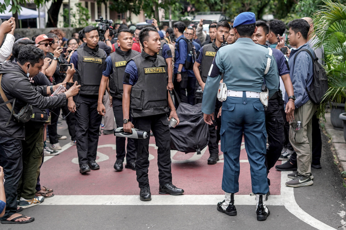 (SpotNews) INDONESIA-JAKARTA-SCHOOL-MOSQUE-EXPLOSION