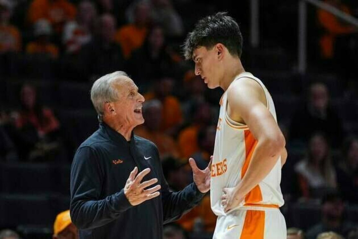 J.P. Estrella, No. 20 Tennessee plot to take down Rice