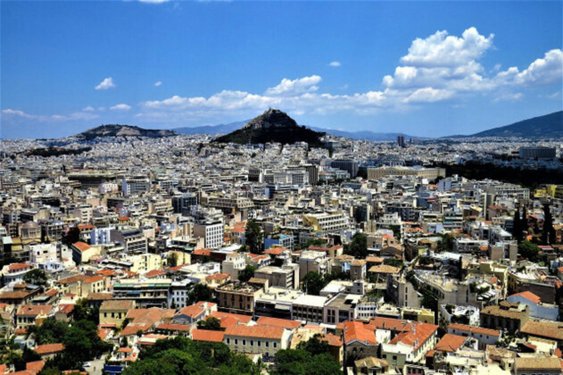 Greece Tightens Rent Rules: Bank Transfers Mandatory from 2026