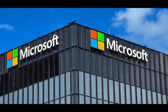 New Microsoft quantum chip boosts performance, sparks debate