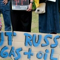 Trump ready to back new Russia sanctions bill  Politico
