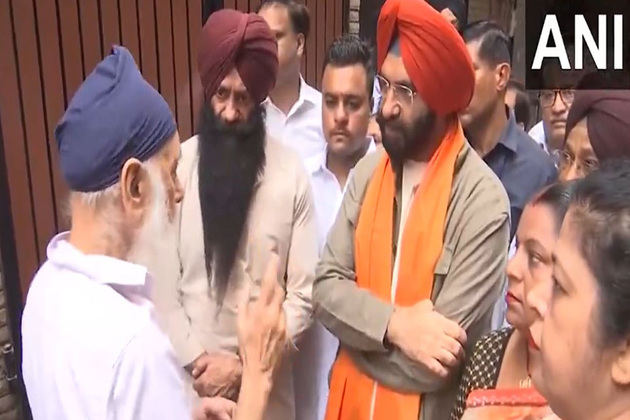 Delhi Minister Sirsa inaugurates newly constructed road in Rajouri garden
