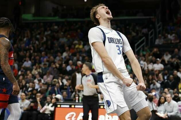 Cooper Flagg faces big test as Bucks come to Dallas