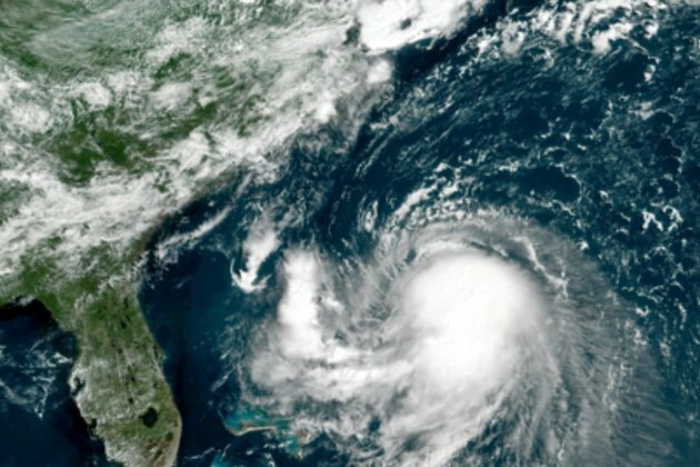 US East Coast Braces for Hurricane Henri