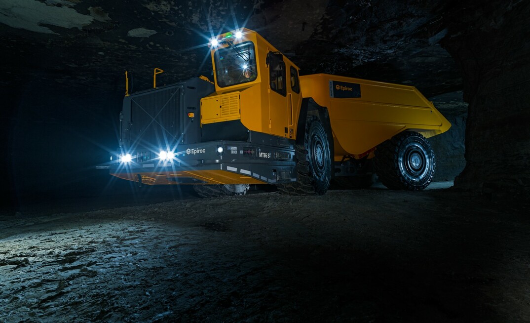 An equipment order placed with Epiroc by Hindustan Zinc includes minetruck MT65 S, the Simba E70 S production drilling rig, the Boomer M2D face drilling rig, and the Cabletec M10 S rock-reinforcement rig. Credit: Epiroc