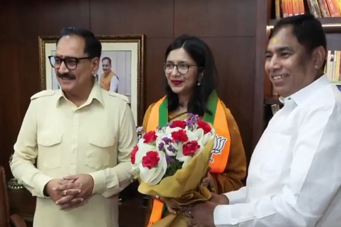 Swati Maliwal formally joins BJP in presence of Delhi BJP chief Virendra Sachdeva