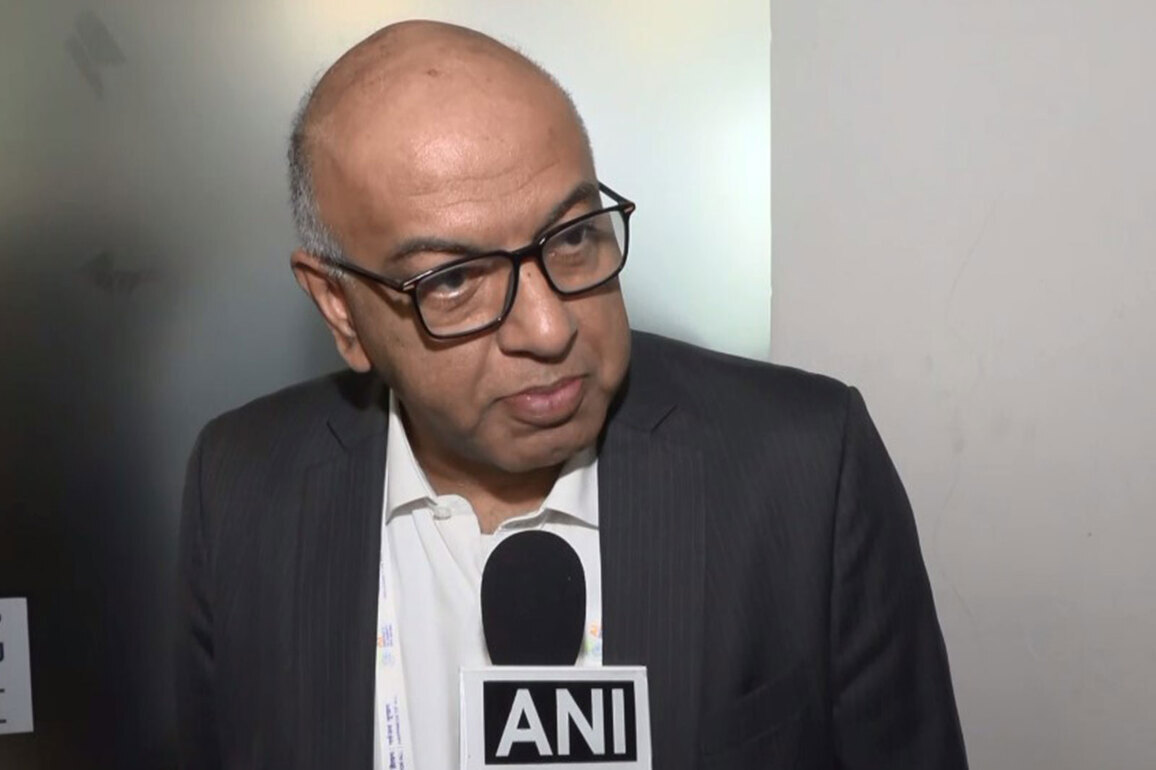 "If You Don't Do AI, AI Will Be Done to You": AI offers both threat and opportunity, says Info Edge founder Sanjeev Bikhchandani