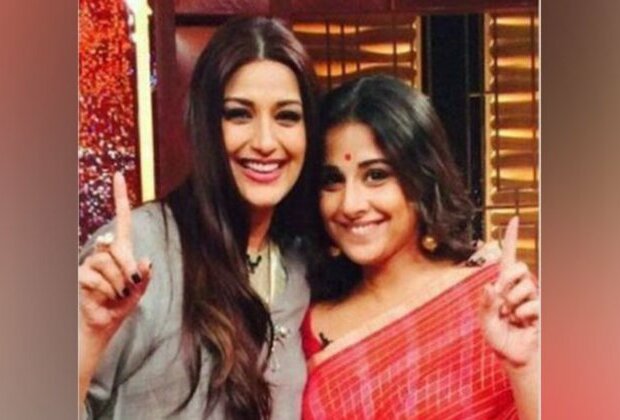 Sonali Bendre wishes her "birthday twin" Vidya Balan