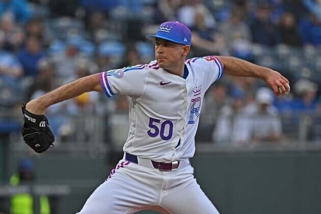Reports: Dodgers acquire LHP Kris Bubic from Royals