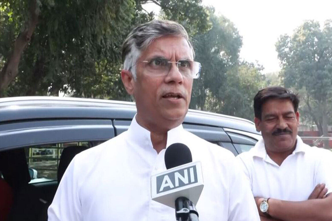 "30 days' worth of alms": Pawan Khera slams Centre over US waiver on Russian oil purchase