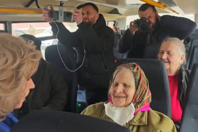 Last Kursk civilians held by Ukraine freed after 500 days 