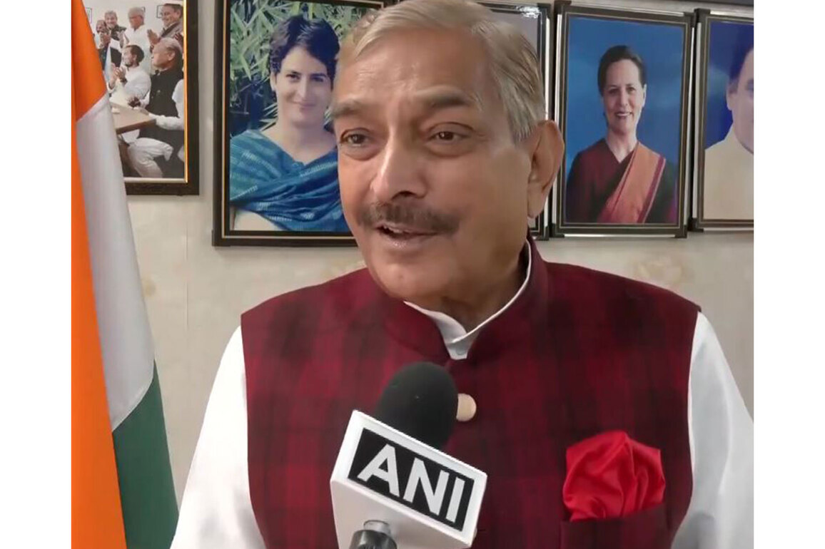 "Acts like BJP's estranged twin brother": Pramod Tiwari targets AIMIM's Shaukat Ali over his remarks on Muslims