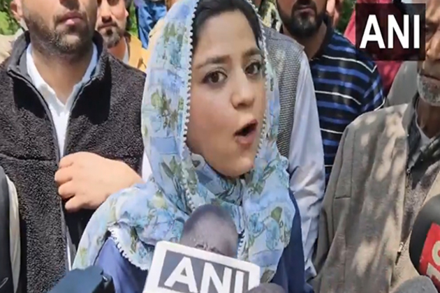 "No vision...he wants state plane": Iltija Mufti slams CM Omar Abdullah over flight chaos