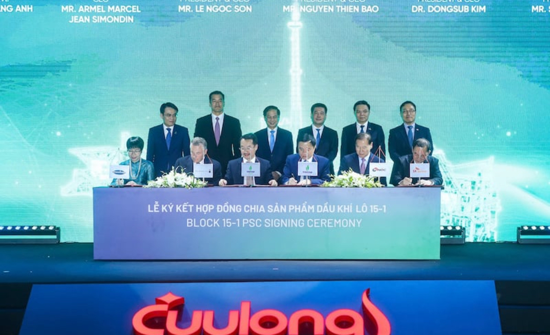 Petrovietnam and its joint venture partners have signed a new product sharing contract (PSC) for Block 15-1.
