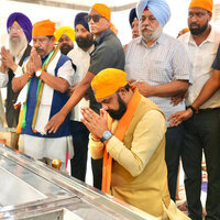 Bihar: CM Samrat Choudhary offers prayers at Takht Shri Patna Sahib