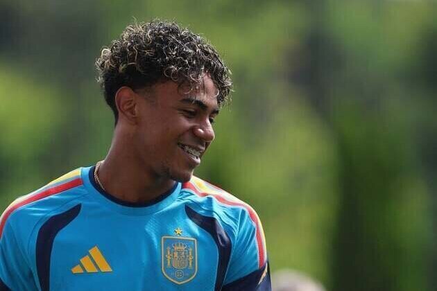 Spain's opener vs. Cape Verde carries giant expectations