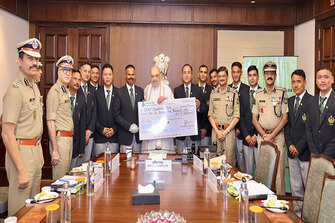 Home Minister Amit Shah commends ITBP jawans for Mount Makalu summit, cleanup drive