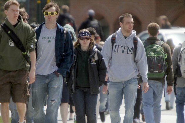 Lower-Priced Colleges Offer Options to Student Debt