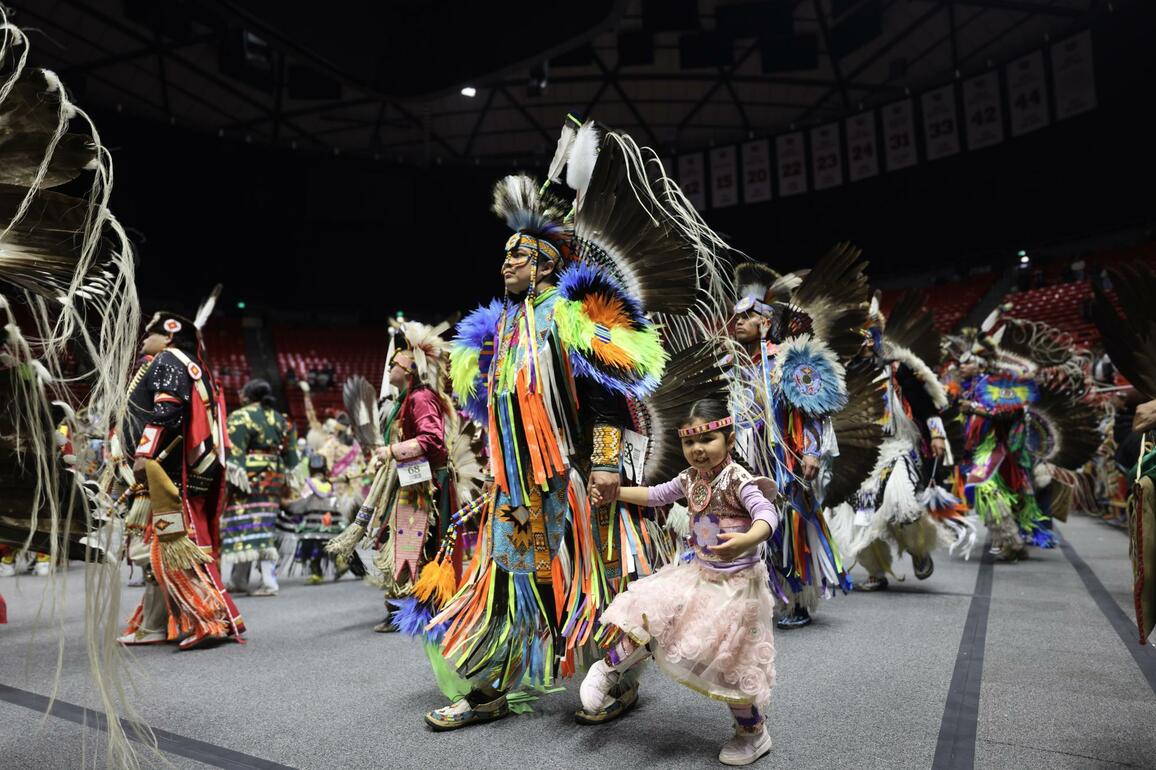 Photo Series- Healing Through Songs of The People - Chroniy