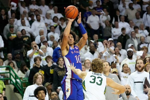 No. 9 Kansas hopes to stop the bleeding in marquee tilt at Kentucky