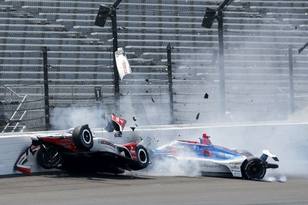 Stefan Wilson sustains fractured vertebrae in Indy crash
