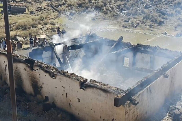 J-K: 'Dhoak' gutted in fire in Ramban; probe underway