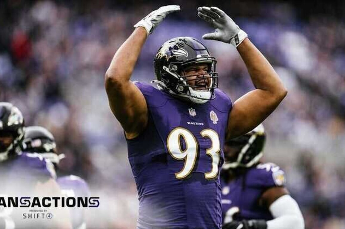 Ravens Bring Back Calais Campbell